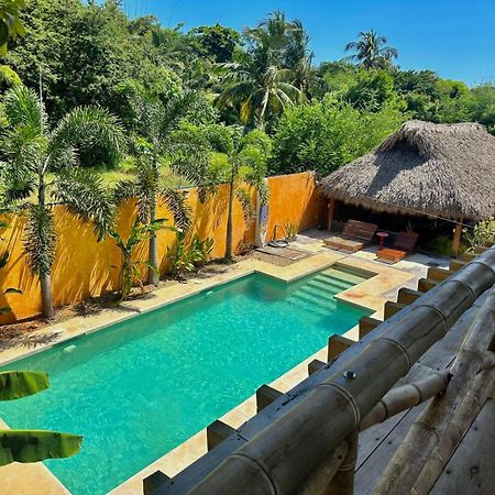 Surfnest Tamarindos Hostel Brisas de Zicatela Bagian luar foto